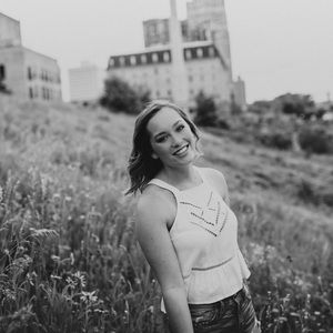 Meet your Posher, Chloe